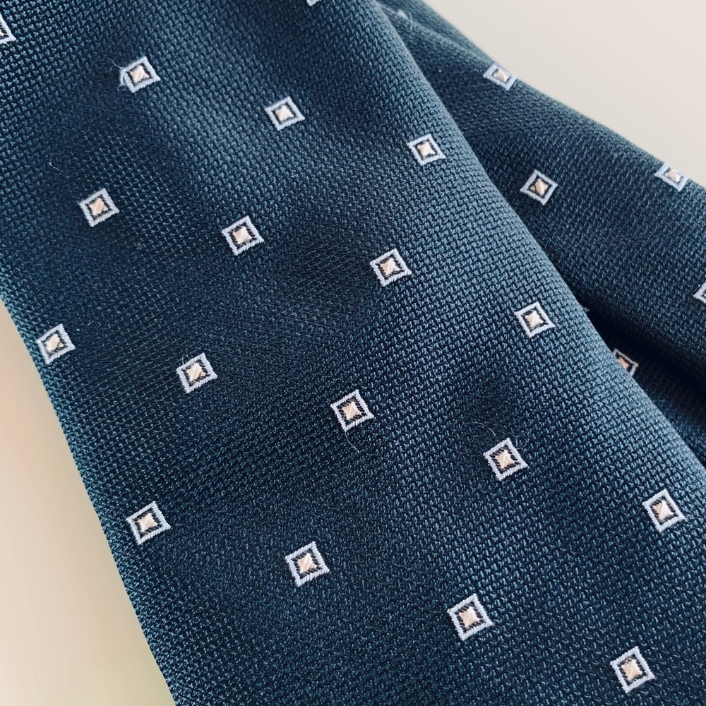Hugo Boss Necktie - Picture 8 of 8